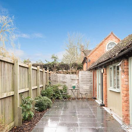 Host & Stay - Snodsbury Barn Upton Snodsbury Exteriör bild